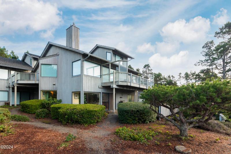 4175 N HIGHWAY 101, Depoe Bay, OR 97341 Condominium For Sale  MLS# 24-130