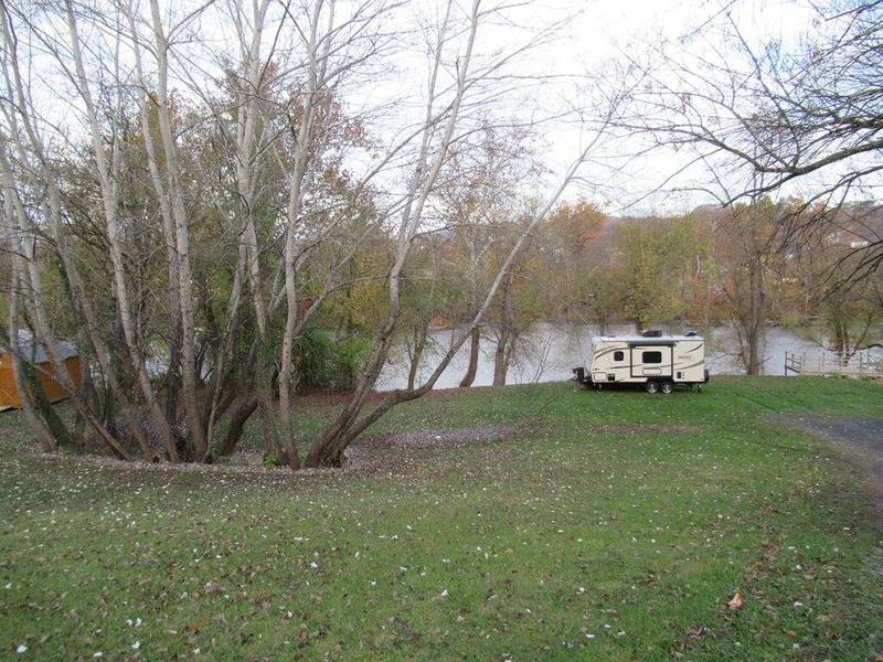 . SENECA TRAIL, RONCEVERTE, WV 24970  623274149 for Sale