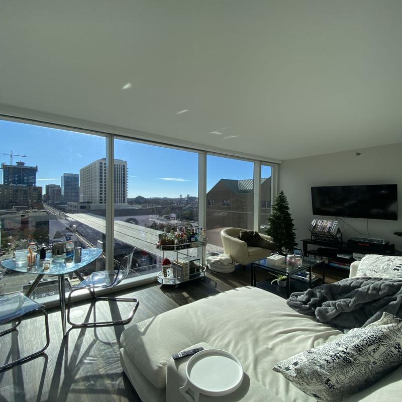 Rental listing in Near South, Downtown. Contact the landlord or property manager direct about rental.