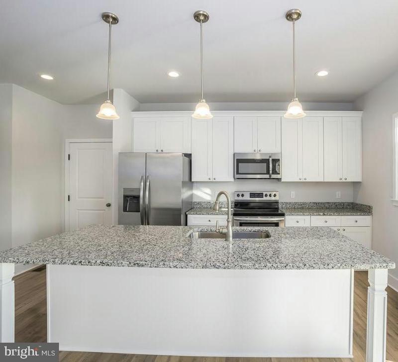 119 MCLAWS ST E, FREDERICKSBURG, VA 22408 Single Family Residence For Sale  MLS# VASP2022456