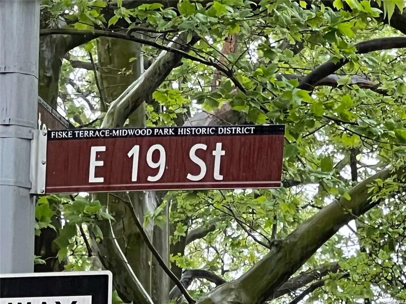 1825 Foster Avenue, Unit 4G for Sale
