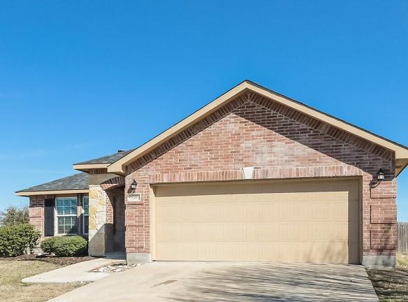 526 Silver Leaf Dr - Rockwall, TX 75087 - Home For Rent