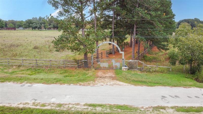 777 Cardinal Dr, Paige, TX 78659 for Sale