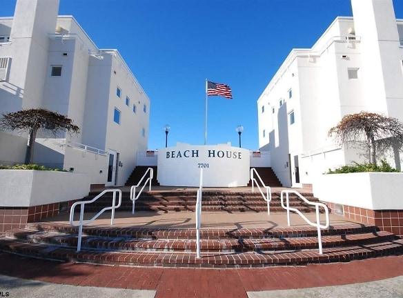 7701 Atlantic Ave - Margate City, NJ 08402 - Home For Rent