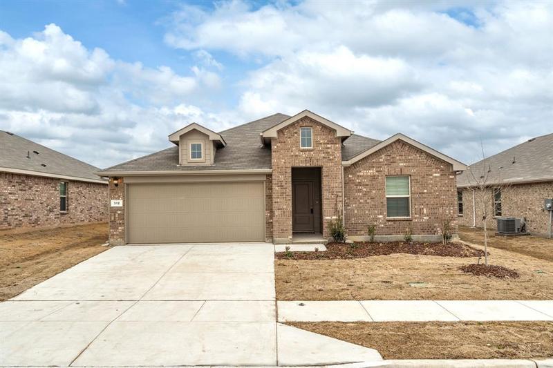 312 Destin Dr, Fort Worth, TX 76131 for Rent