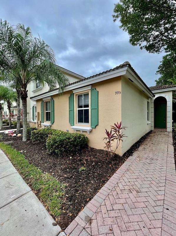 995 NE 42nd Pl #995, Homestead, FL 33033 - MLS A11499929 for Sale
