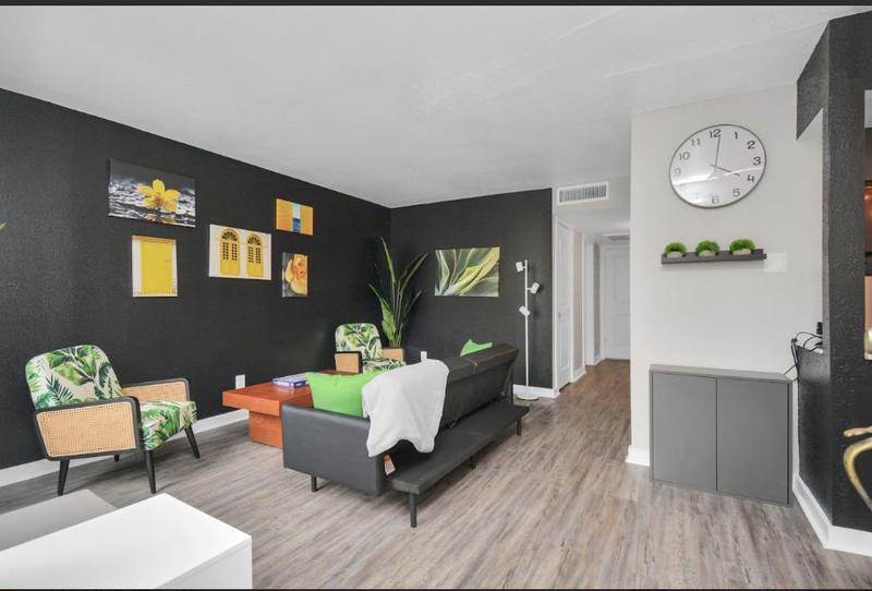 Furnished Galleria, Inner Loop room for rent in 2 Bedrooms, Apartment for 1600 per month. Room ID 4738644