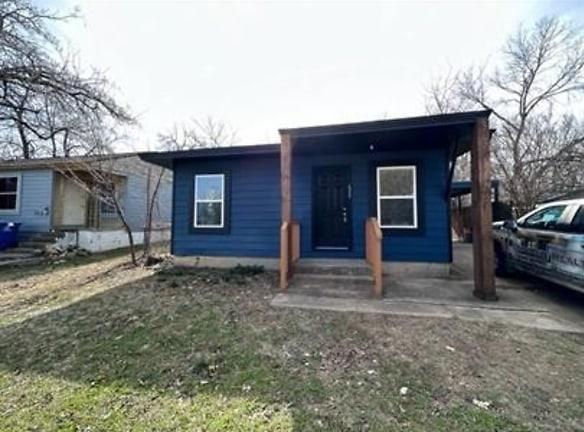 620 E Gandy St - Denison, TX 75021 - Home For Rent