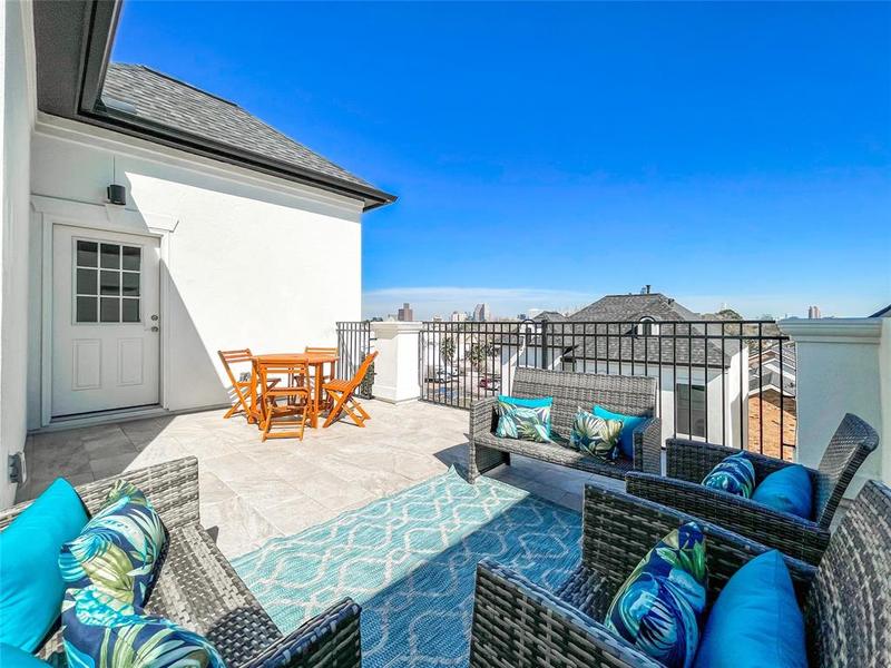 3302 Beverly Forest Dr, Houston, TX 77057 for Sale