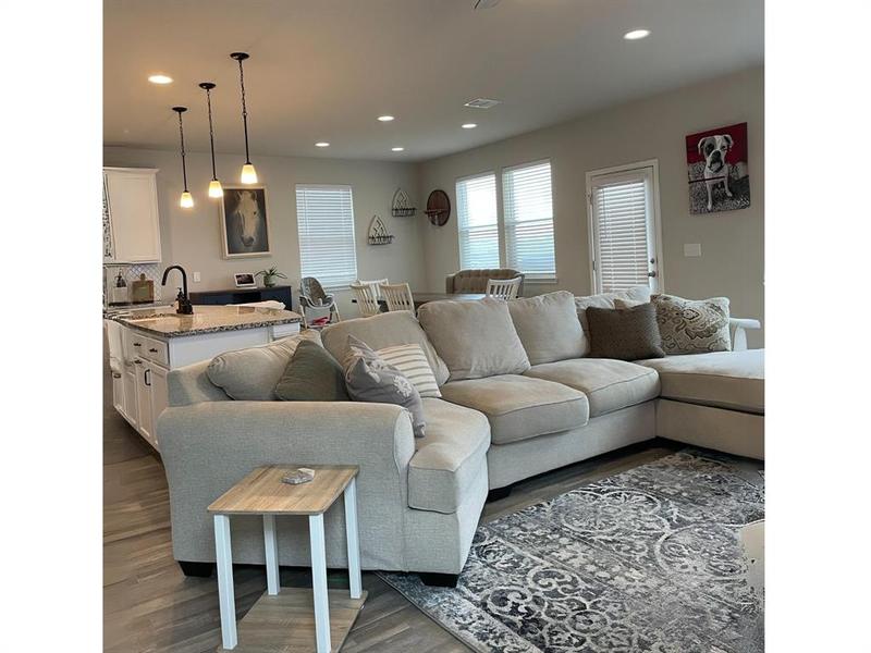 10605 Harwood Overlook Cv, Austin, TX 78747 for Rent