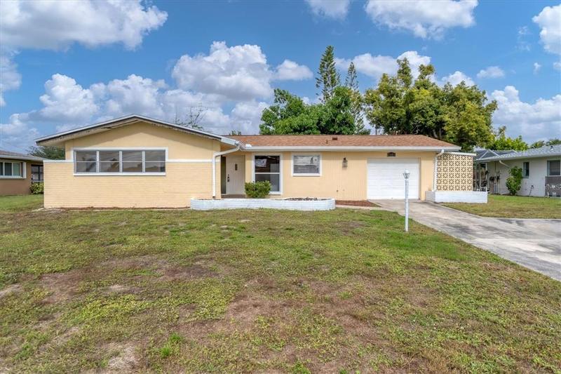 1035 Southeast 43rd Street, Cape Coral, FL 33904 for Sale