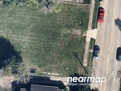 N Hickory St for Sale