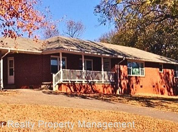 128 Scott Ln NW - Charleston, TN 37310 - Home For Rent
