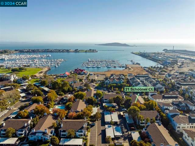 21 Schooner Ct, Richmond CA 94804 for Sale