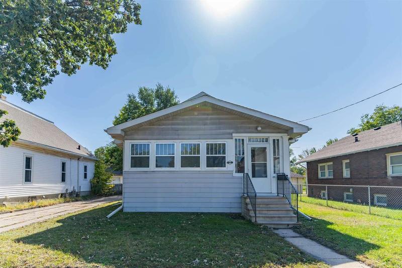 68 E Parker, Waterloo, IA 50703  624545099 for Sale