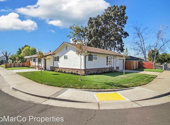 18799 Gilbeau Ct - Woodbridge, CA 95258 - Home For Rent
