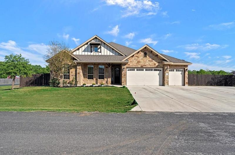 201 Bell Meadows Dr, Hutto, TX 78634 - MLS 1479144 for Sale