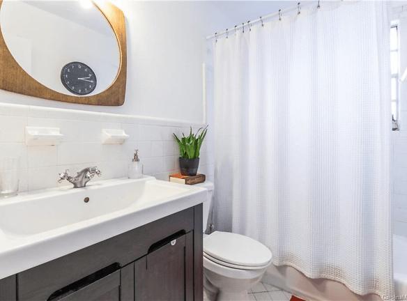 4329 Hathaway St unit D - Charlotte, NC 28211 - Home For Rent
