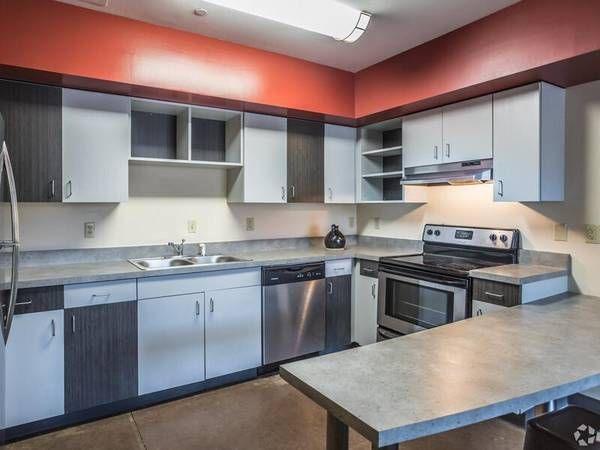 Furnished Midtown, Memphis Area room for rent in 4 Bedrooms, Apartment for 825 per month. Room ID 4739371