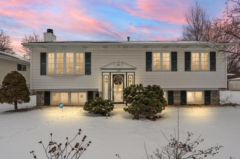 1207 N Arbogast St, Griffith, IN 46319 - MLS 544208 for Sale