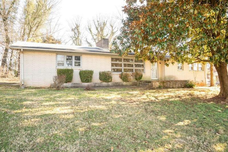 522 S MAIN ST, Adairville, KY 42202 Single Family Residence For Sale  MLS# 2618468
