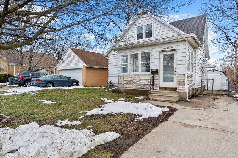 1214 8TH AVE SW, Cedar Rapids, IA 52404 Single Family Residence For Sale  MLS# 2400599