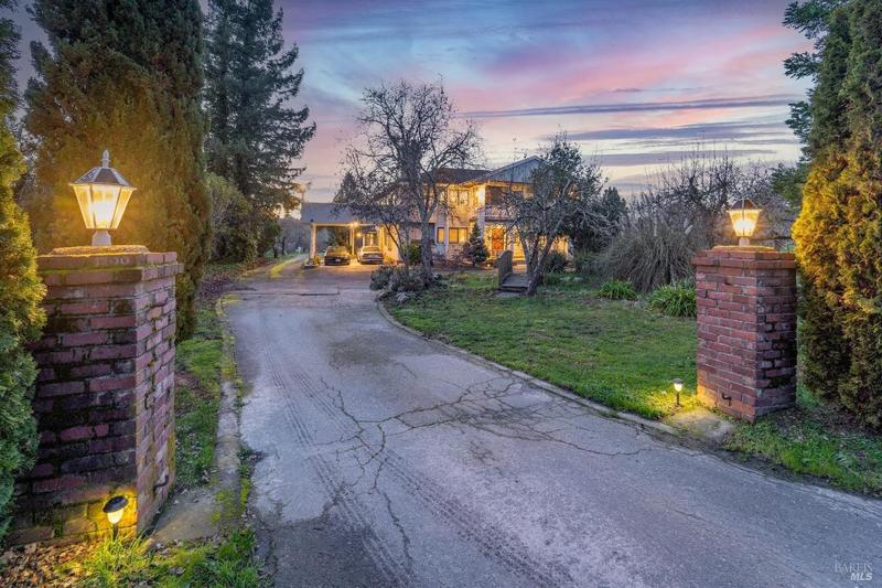1700 Barlow Ln, Sebastopol, CA 95472 - MLS 324007165 for Sale