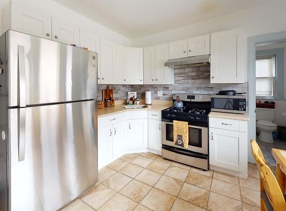 7 Dexter St unit 7 - Waltham, MA 02453 - Home For Rent