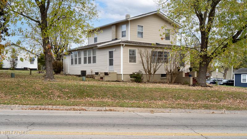 1302 North Wright Road, Alcoa, TN 37701 for Sale