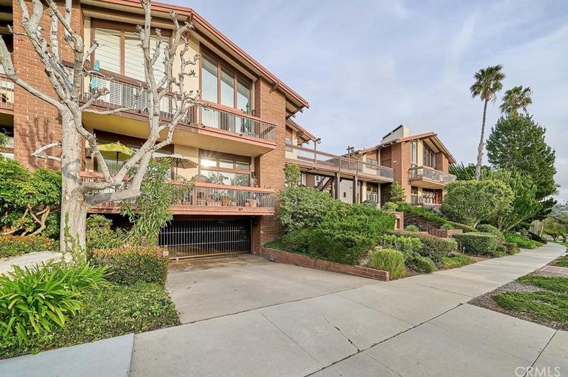2322 Palos Verdes Dr #202, Palos Verdes Estates, CA 90274 - MLS PV24014532 for Sale