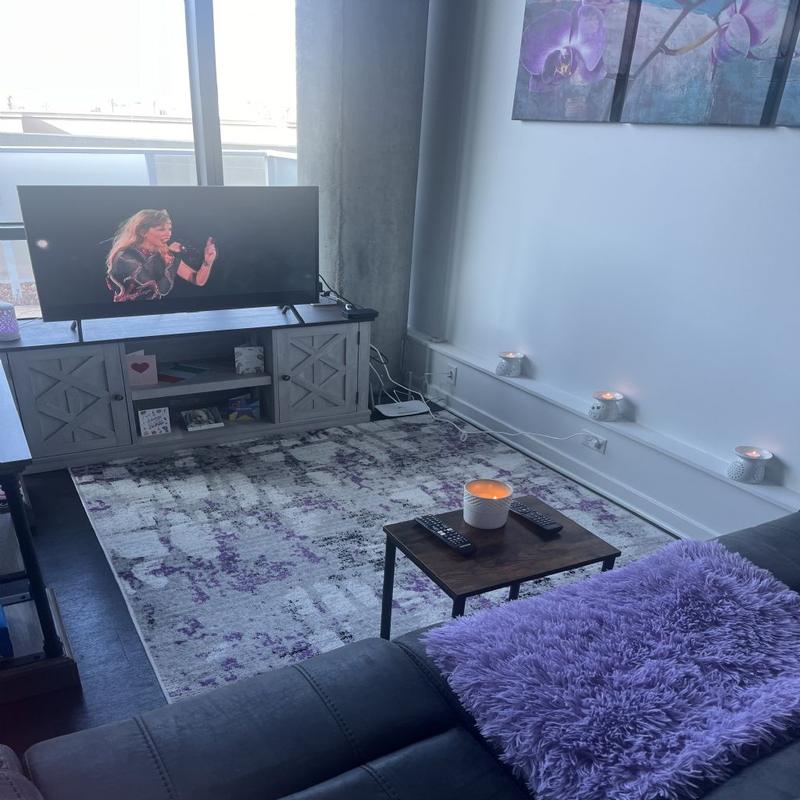 Rental listing in West Town, West Side. Contact the landlord or property manager direct about rental.