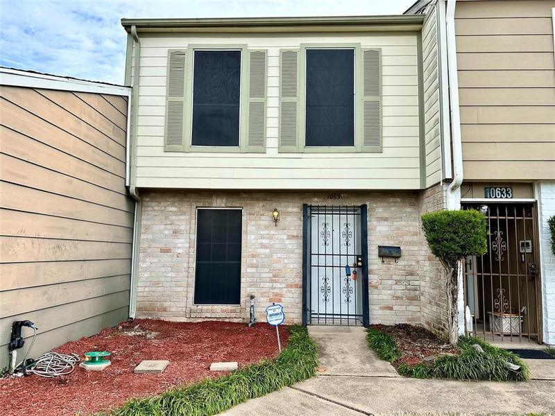 10631 Sandpiper Dr, Houston, TX 77096 for Sale