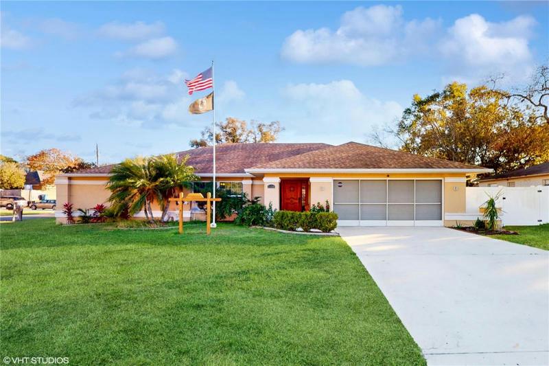 11090 LIGHTWOOD ST, SPRING HILL, FL 34608 Single Family Residence For Sale  MLS# W7861266