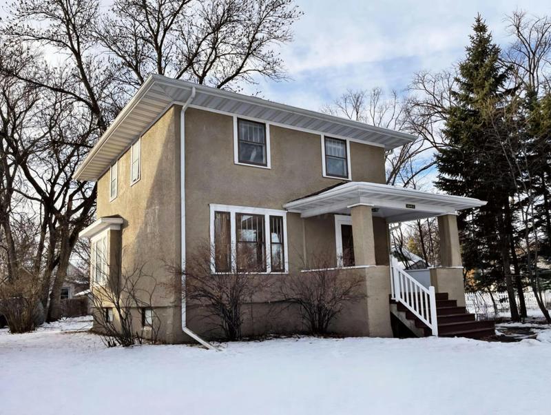 1042 4TH ST N, Fargo, ND 58102 Single Family Residence For Sale  MLS# 24-608