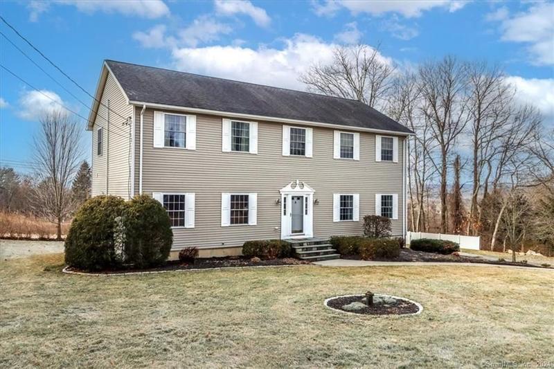 1 Wellington Dr, New Milford, CT 06776  MLS# 170623408 for Sale