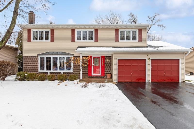 211 W Hintz Rd, Arlington Heights, IL 60004 - MLS 11964971 for Sale