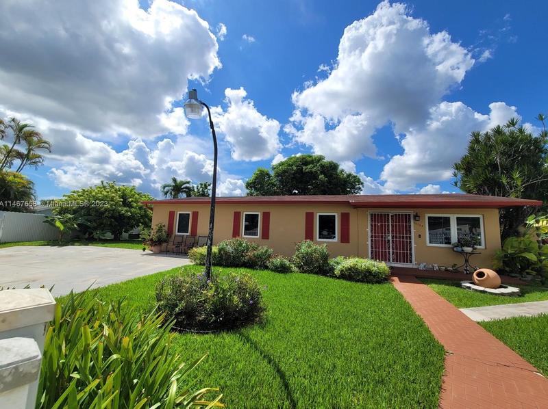 30724 SW 154th Ct, Homestead, FL 33033 - MLS A11467658 for Sale