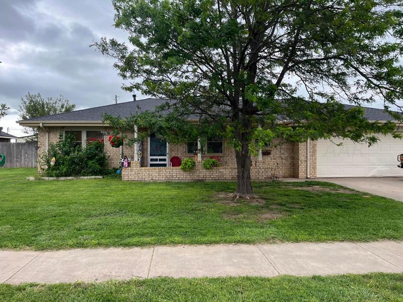 1118 Archer, Spearman, TX 79081 for Sale