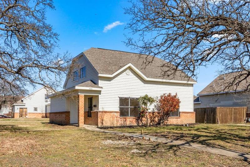 10311 Glen Vista Dr, Dallas, TX 75217 for Sale