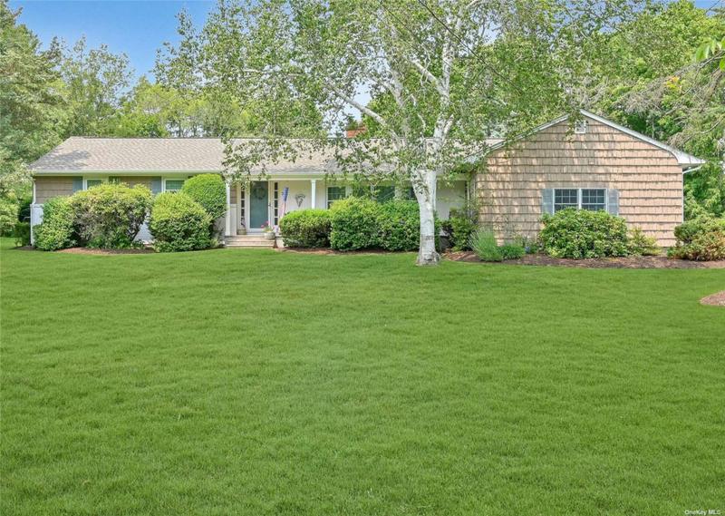 355 AZALEA RD, Mattituck, NY 11952 Single Family Residence For Sale  MLS# 3508177
