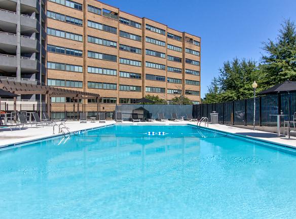 The Mark By Solaire - 100 S Reynolds St - Alexandria, VA Apartments for Rent