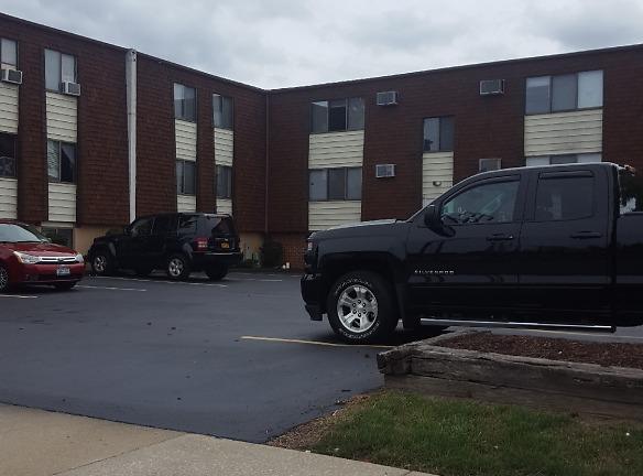 Niagara Ii Apartments - 8921 Saint Johns Pkwy - Niagara Falls, NY Apartments for Rent