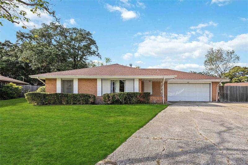 5118 Red Oak Ln, Texas City, TX 77591 for Sale