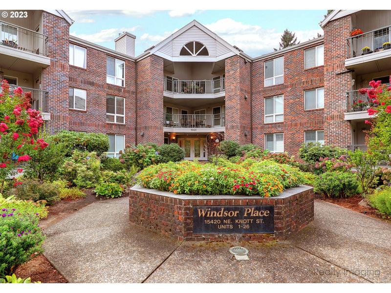 15420 NE KNOTT ST 8, Portland OR 97230 for Sale