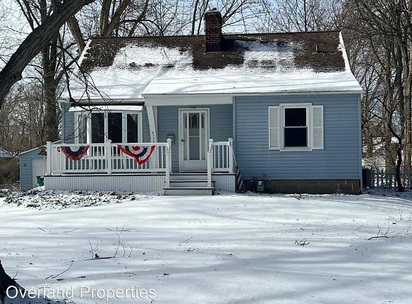 6170 Mentor Park Blvd - Mentor, OH 44060 - Home For Rent