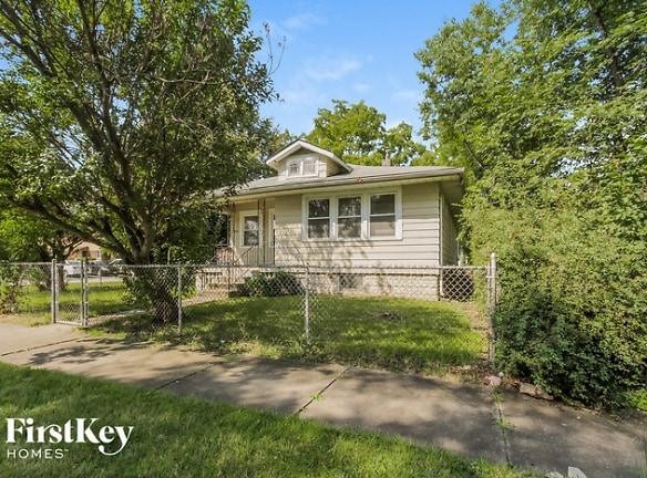 17092 Head Ave - Hazel Crest, IL 60429 - Home For Rent