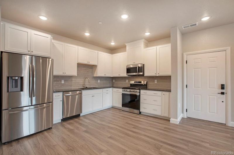 9981 W Victoria Pl #301, Littleton, CO 80127 - MLS 4632124 for Sale