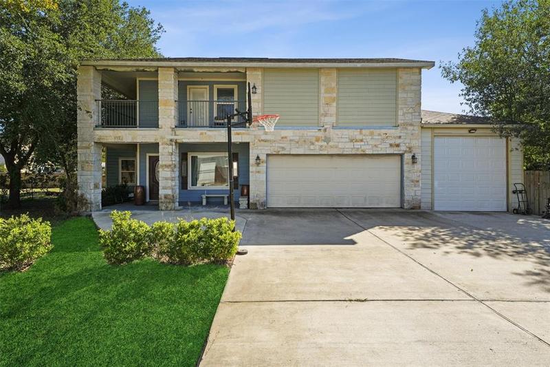 11014 Houston Dr, La Porte, TX 77571 for Sale