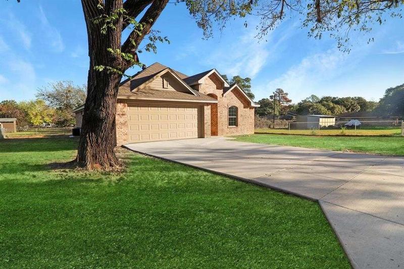 600 Pecan Street, Azle, TX 76020  621138770 for Sale