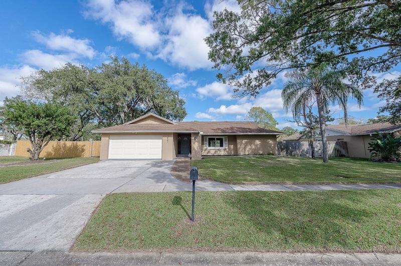 13902 Wolcott Dr, Tampa, FL 33624 - MLS T3492833 for Sale